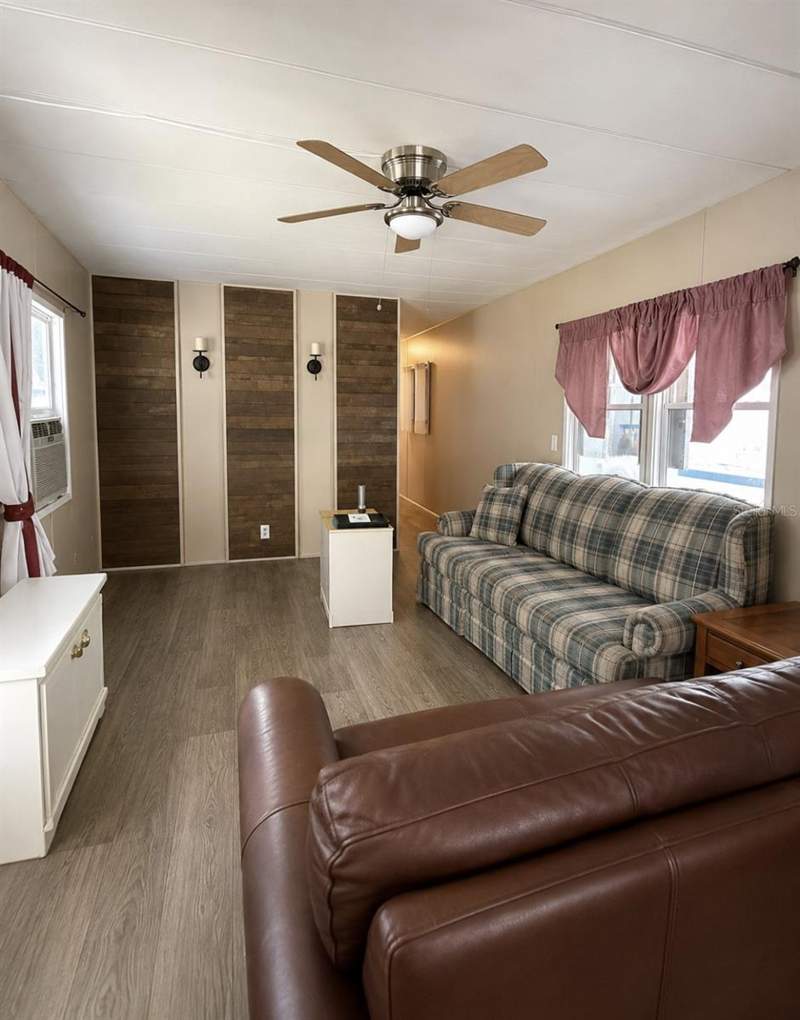3 bedroom Mobile Home at 15423 Santa Fe Trl, Yale Retreat Add, Eustis — photo 2