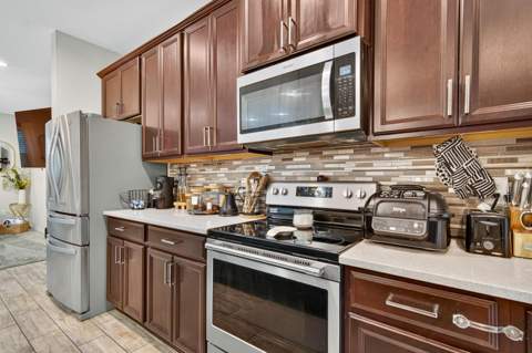 6717 Citrus Creek Lane, Tampa FL - photo 7 of 33