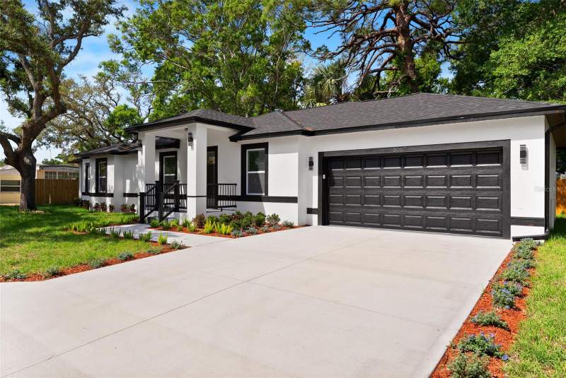 4 bedroom Single Family Residence at 5062 80th Lane, Lewis Bay Park, St Petersburg — photo 2