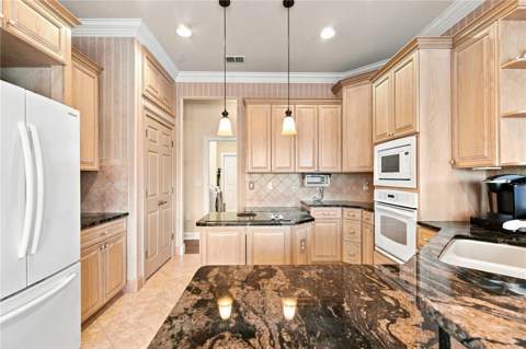 9271 Westshore Drive, Weeki Wachee FL - photo 11 of 67