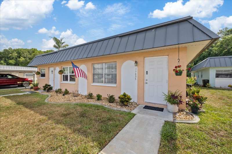 1 bedroom Condominium at 11635 Bayonet Lane #B, Paradise Pointe West, New Port Richey — photo 1