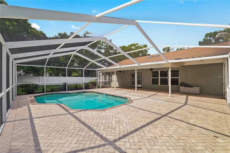 4 bedroom Single Family Residence at 3809 Hanover Hill Dr, Bloomingdale Sec L Unit, Valrico — photo 2