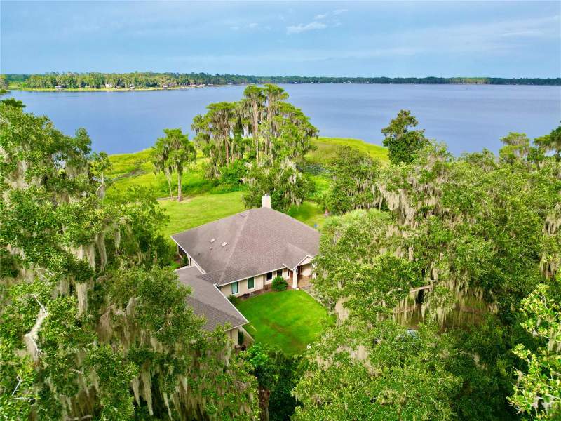 5 bedroom Single Family Residence at 20924 NE 132nd Avenue, Martins Island, Waldo — photo 5