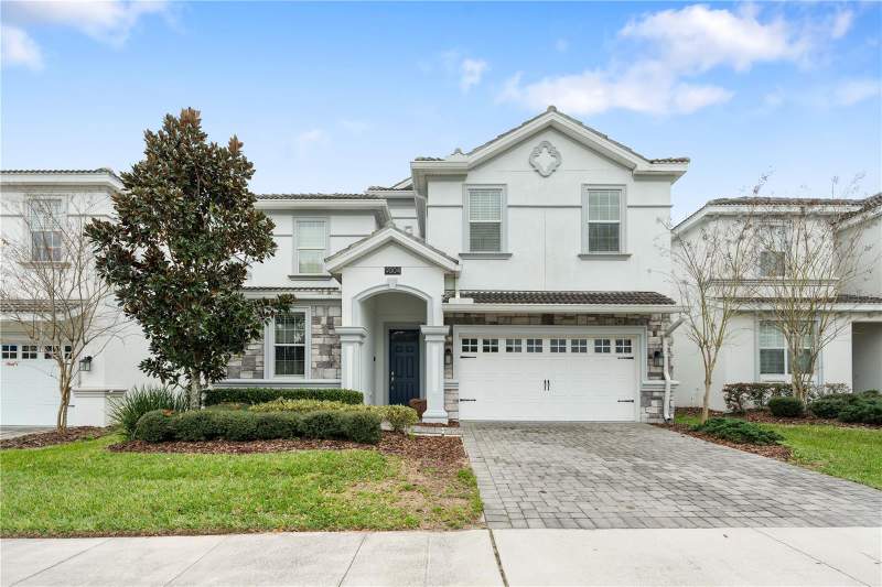 8 bedroom Single Family Residence at 9004 Hazard Street, Stoneybrook South, Davenport — photo 2