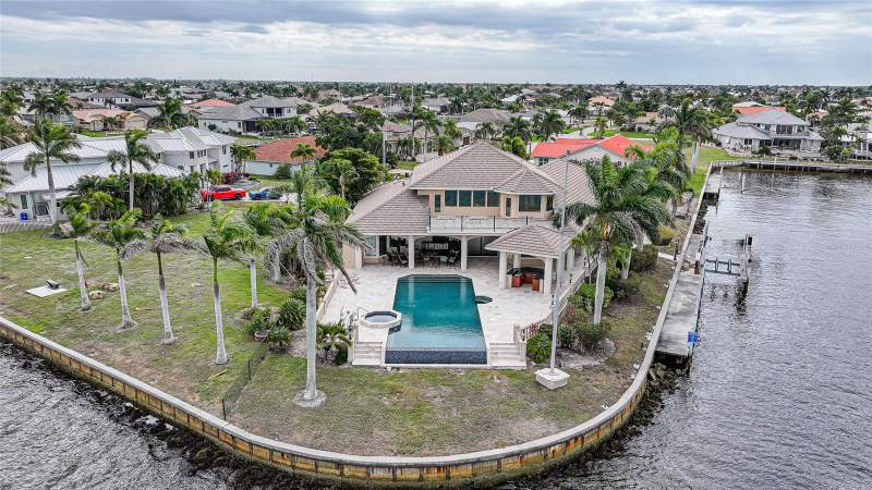 4 bedroom Single Family Residence at 3 Hibiscus Drive, Punta Gorda Isles Sec 04, Punta Gorda — photo 4