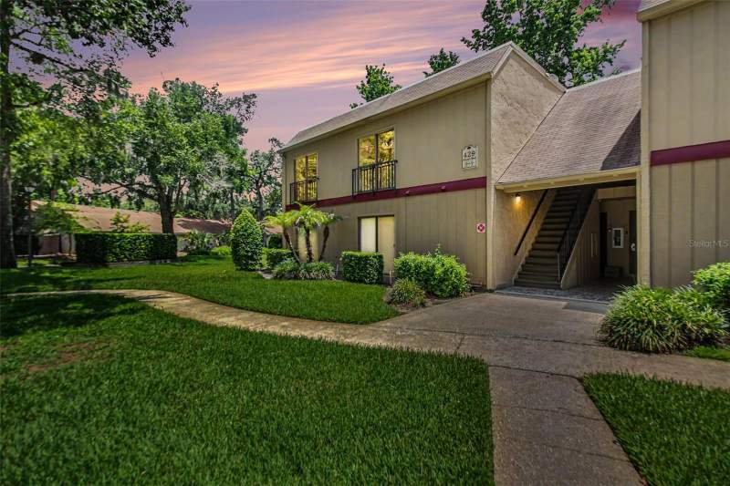 3 bedroom Condominium at 429 SHEOAH BOULEVARD #9, BAYTREE VILLAGE, WINTER SPRINGS — photo 2