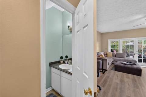 3219 W Santiago Street #B, Tampa FL - photo 6 of 6