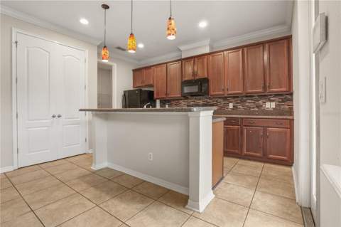 561 Telfair Square Court, Sanford FL - photo 10 of 35