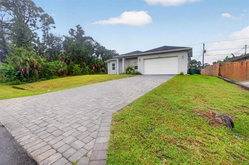 3 bedroom Single Family Residence at 237 Eppinger Drive, Port Charlotte Sec 024, Port Charlotte — photo 5