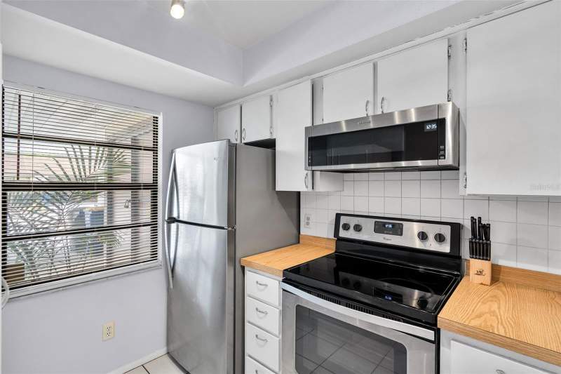 2 bedroom Villa at 2008 Sunset Grove Lane, Villas Of Sunset Grove, Clearwater — photo 5