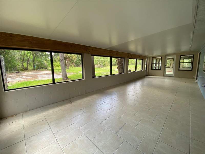3 bedroom Single Family Residence at 1800 COUNTY ROAD 426, SWOPES 2ND ADD TO BLACK HAMMOCK, OVIEDO — photo 4