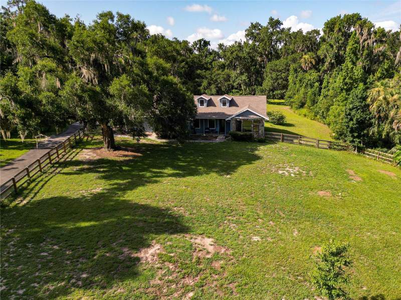 4 bedroom Single Family Residence at 6820 TUSCAWILLA DRIVE, JOHNSONS MARY K & T S, LEESBURG — photo 5