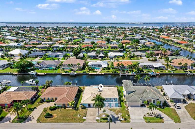 3 bedroom Single Family Residence at 548 Belvedere Court, Punta Gorda Isles Sec 05, Punta Gorda — photo 2