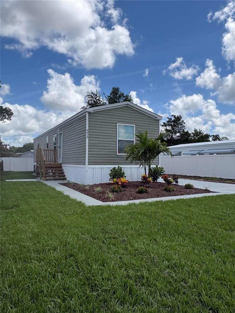 2 bedroom Manufactured Home at 6615 Bandura Avenue, Glengarry Park, New Port Richey — photo 1