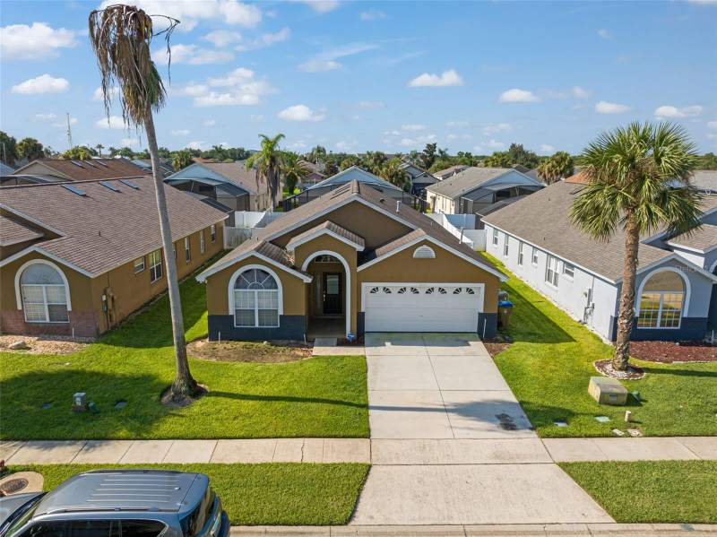 5 bedroom Single Family Residence at 8060 Santee Drive, Indian Creek Phase IV, Kissimmee — photo 2