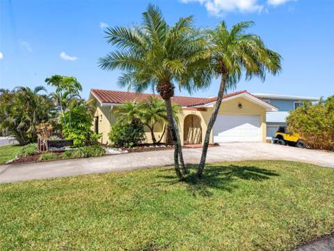 562 Johns Pass Avenue, Madeira Beach FL - photo 13 of 89
