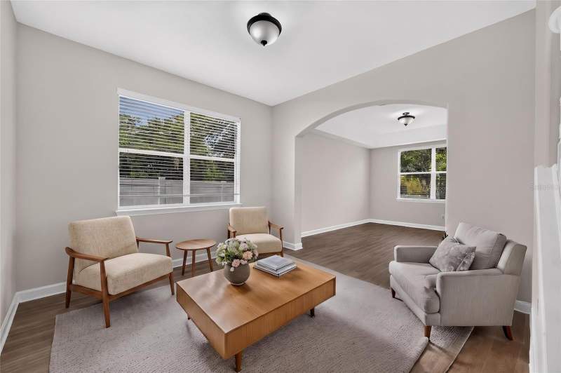 5 bedroom Single Family Residence at 166 W 11th Street, North Chuluota, Chuluota — photo 4