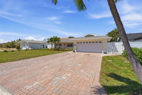 711 64th Avenue, St Pete Beach FL - photo 13 of 55