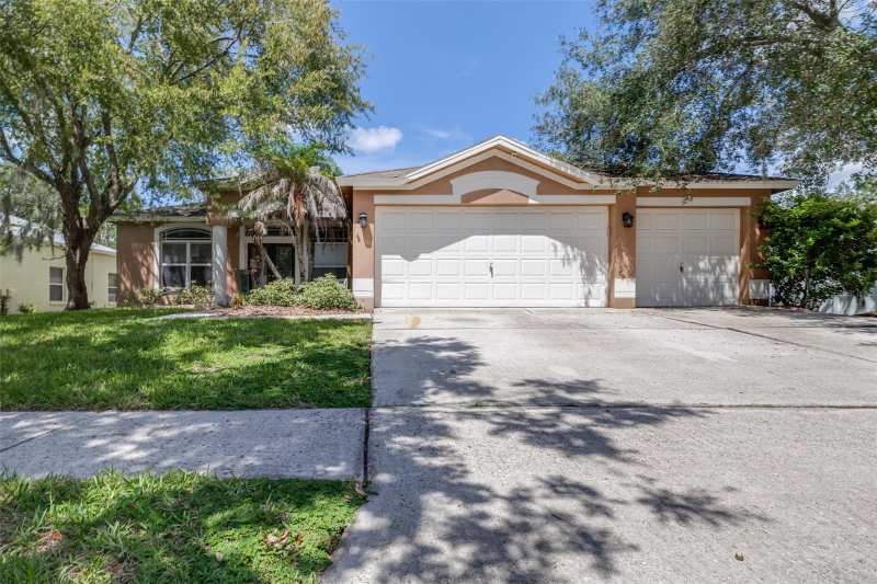 4 bedroom Single Family Residence at 17012 Falconridge Road, Fishhawk Ranch Ph 1 Unit 4A, Lithia — photo 1