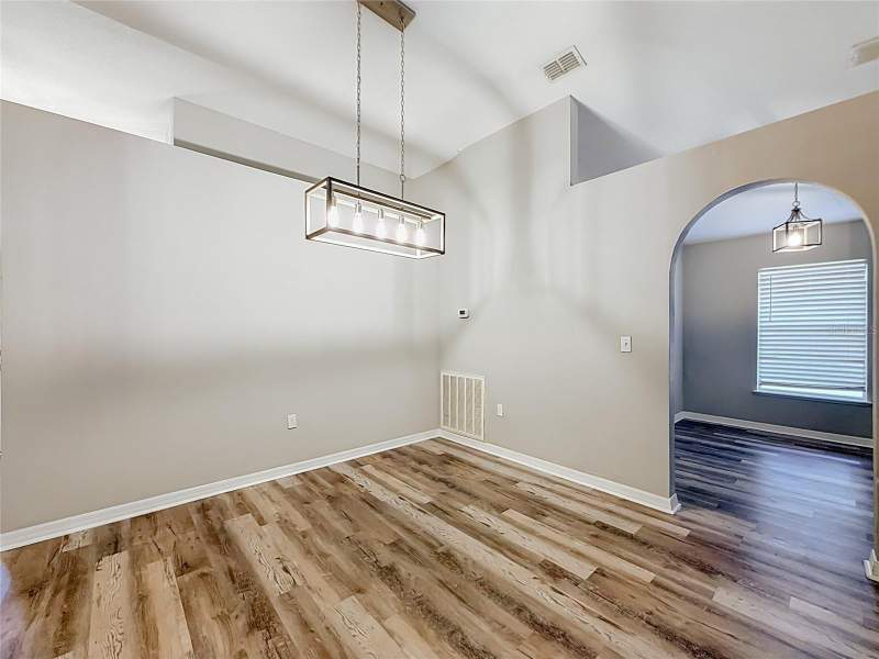 4 bedroom Single Family Residence at 31806 PARKDALE DRIVE, PARK HILL SUB, LEESBURG — photo 5