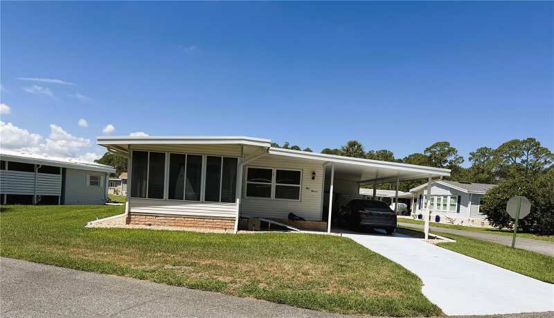 2 bedroom Mobile Home at 111 Chestnut Street, Hawthorne At Leesburg A Coop, Leesburg — photo 1