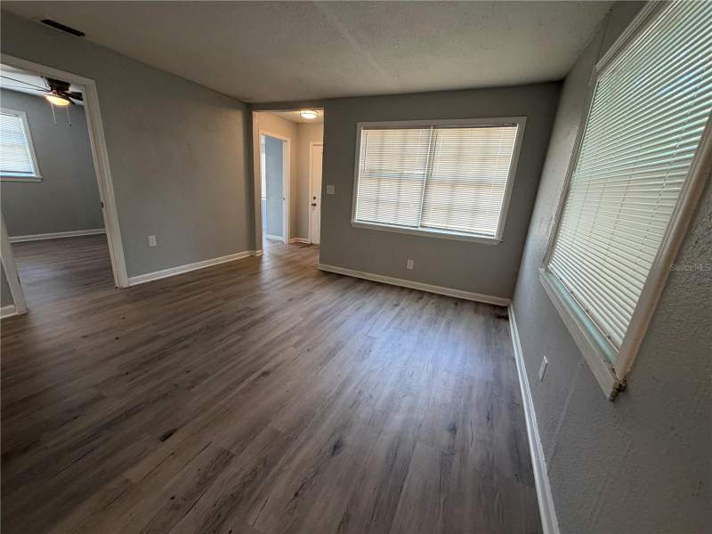 4 bedroom Single Family Residence at 2410 18th Avenue, Minnesota Court Rev, St Petersburg — photo 5