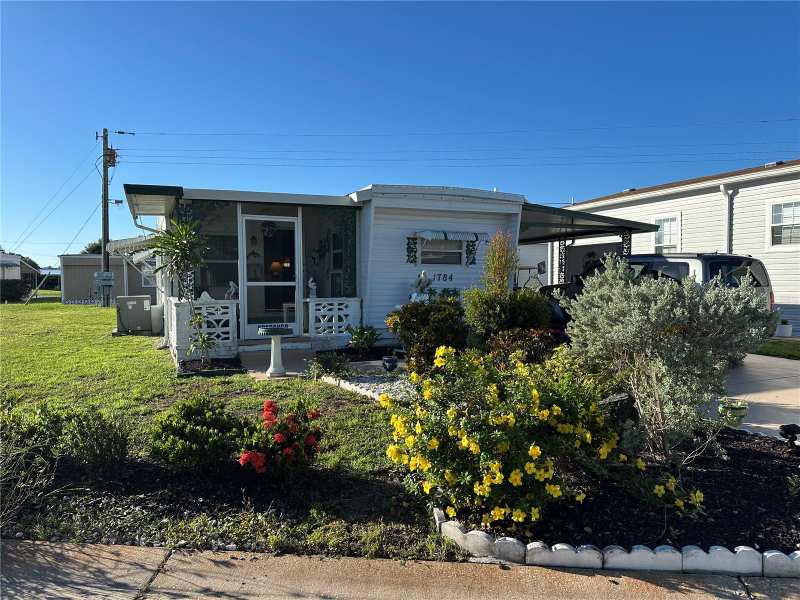 2 bedroom Mobile Home at 1784 Midlothian Street, Tri-Par Estates, Sarasota — photo 1