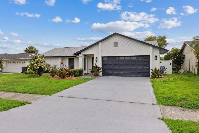4 bedroom Single Family Residence at 10609 Out Island Drive, Bay Port Colony Ph III Un 1, Tampa — photo 4