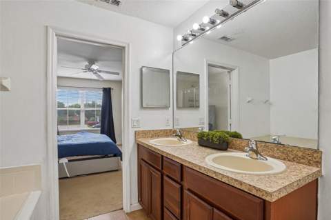 1329 Heritage Commons Drive, Winter Springs FL - photo 19 of 40