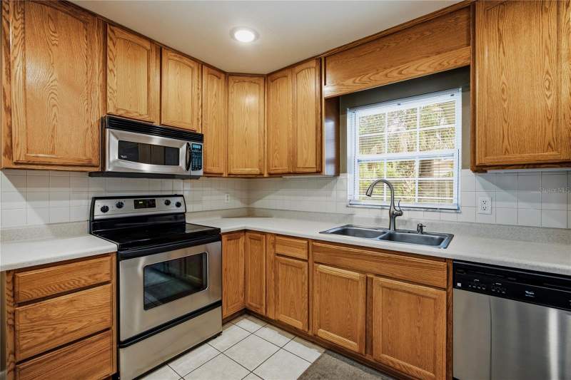 4 bedroom Single Family Residence at 4710 NW 23rd Avenue, Gainesville, Gainesville — photo 5