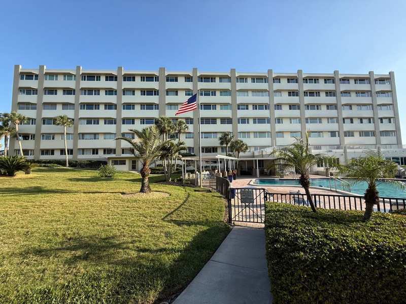 1 bedroom Condominium at 100 Bluff View Drive #317A, Harbour Club Condo 2, Belleair Bluffs — photo 1