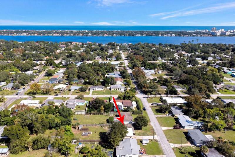 3 bedroom Single Family Residence at 203 Kenilworth Avenue, Ormond Terrace Prcl A, Ormond Beach — photo 2