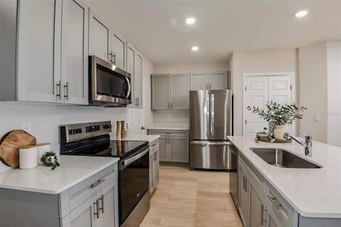 9885 Pelican Coast Drive, Dade City FL - photo 10 of 23