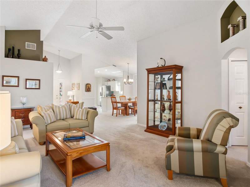 2 bedroom Single Family Residence at 3622 Eversholt Street, Manchester/Kings Rdg Ph 01, Clermont — photo 4