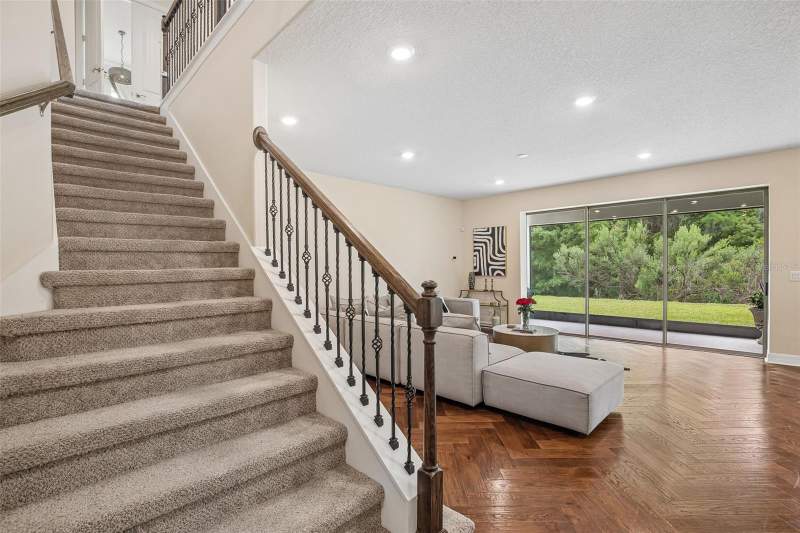 5 bedroom Single Family Residence at 11054 Sundrift Drive, K-Bar Ranch Prcl N, Tampa — photo 4