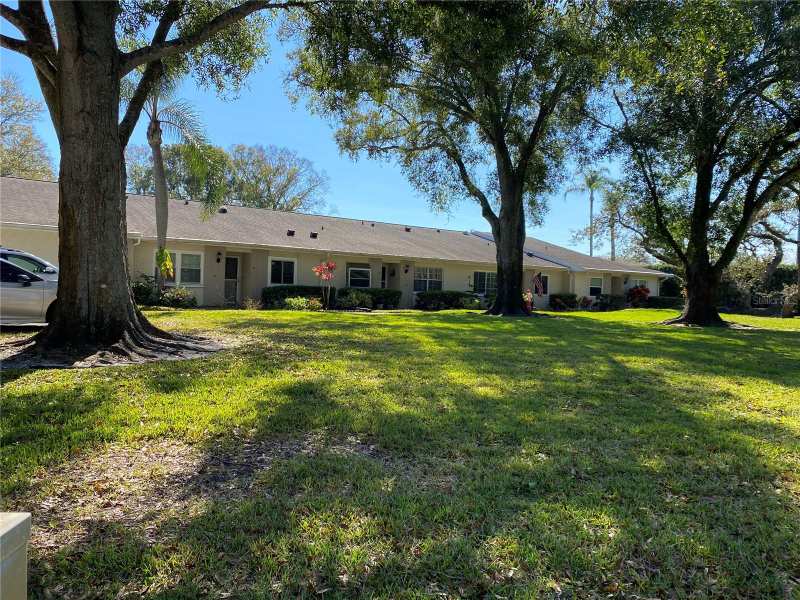 2 bedroom Villa at 1059 Dunrobin Drive #B, Highland Lakes Villas On The Green, Palm Harbor — photo 1