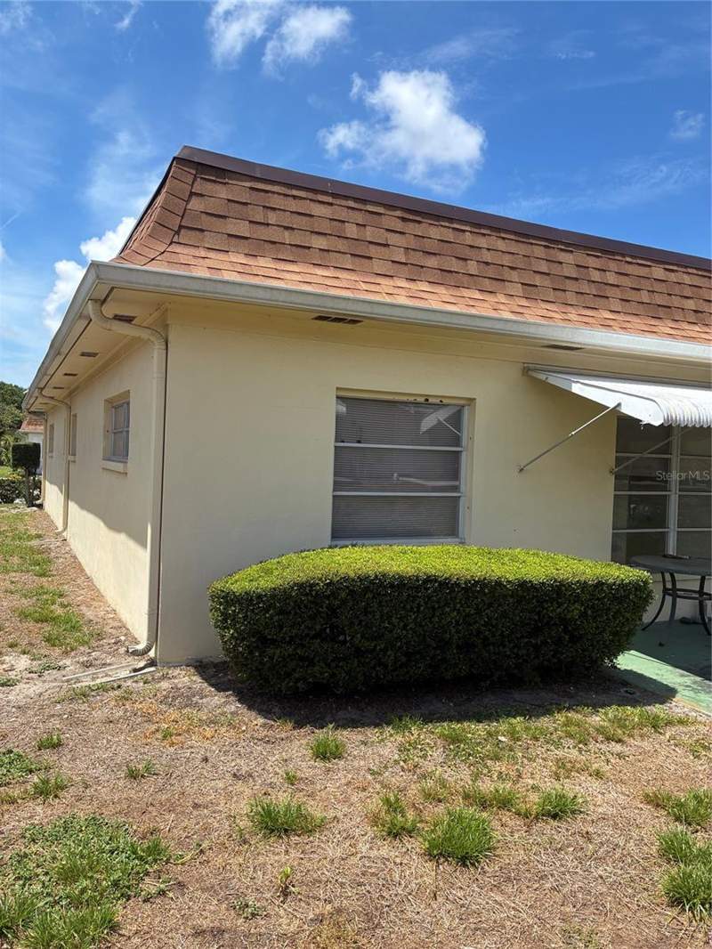 2 bedroom Villa at 1657 S Lake Avenue #1, Normandy Park South, Clearwater — photo 4