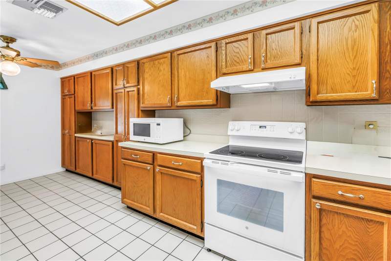 2 bedroom Villa at 10263 98th Street, Lake Seminole Village, Largo — photo 5