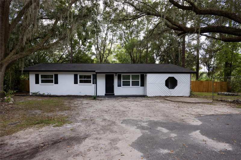 4 bedroom Single Family Residence at 14637 NE 145th Avenue, Not Assigned, Waldo — photo 1