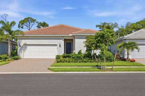 29248 Coral Harbour Drive, pool for sale in Englewood