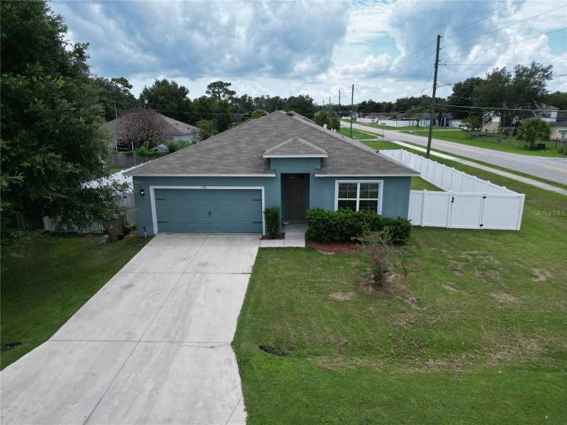 4 bedroom Single Family Residence at 233 Tiffany Court, Poinciana Village 2 Nbhd 1, Kissimmee — photo 1