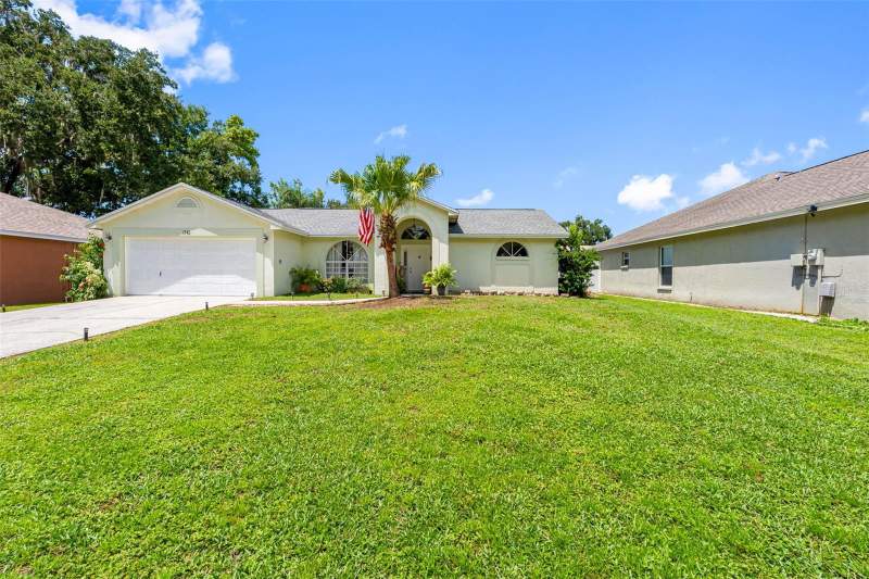 3 bedroom Single Family Residence at 1742 Staysail Drive, The Willows Unit 3, Valrico — photo 5