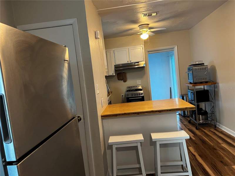 2 bedroom Single Family Residence at 408 NE 18 Street, New Gainesville Pb, Gainesville — photo 2