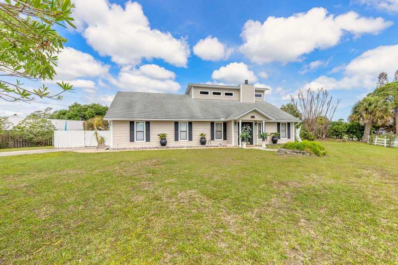 3 bedroom Single Family Residence at 3130 Royal Palm Drive, Florida Shores, Edgewater — photo 1