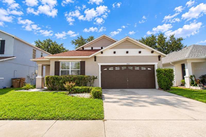 4 bedroom Single Family Residence at 1523 Blue Horizon Drive, Sunrise Lakes Ph III Sub, Clermont — photo 1