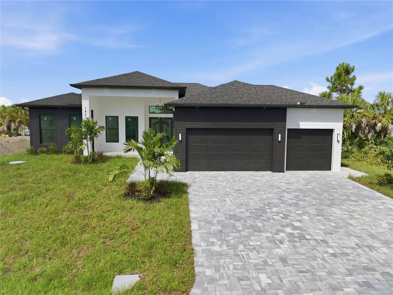 4 bedroom Single Family Residence at 14270 Fort Worth Circle, Port Charlotte Sec 87, Port Charlotte — photo 1