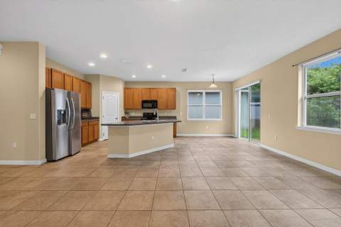 11601 Tangle Stone Drive, Gibsonton FL - photo 10 of 54