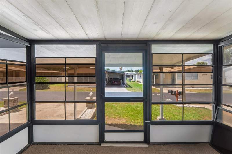 2 bedroom Manufactured Home at 37537 Pinata Avenue, Spanish Trails West Residential Cooperative, Zephyrhills — photo 5