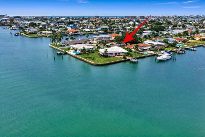 3 bedroom Single Family Residence at 11625 6th Street, Capri Isle Sub, Treasure Island — photo 1