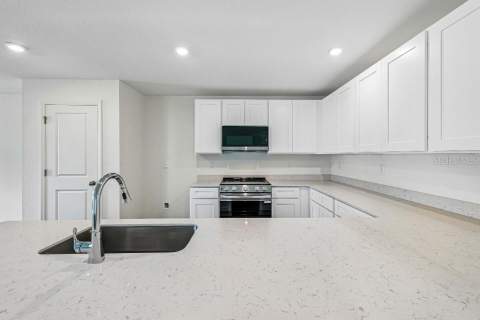 16391 Courlan Road, Weeki Wachee FL - photo 8 of 19